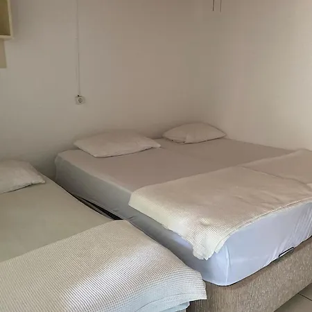 Kalemi בית אירוח מרמרה אדסי
